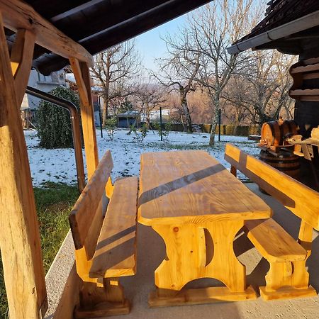 Holiday Home Hizica V Plavem Trnacu Gornja Stubica Bagian luar foto