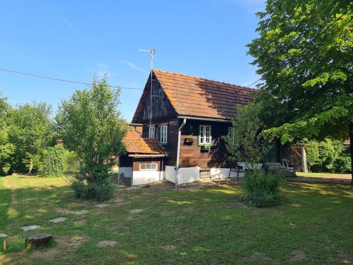 Holiday Home Hizica V Plavem Trnacu Gornja Stubica Bagian luar foto
